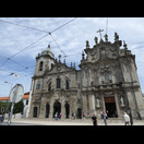 Links die Igreja dos Camelitas, rechts die Igreja do Carmo